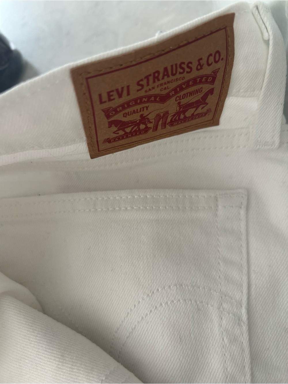 Levi’s White wedgie straight Jeans